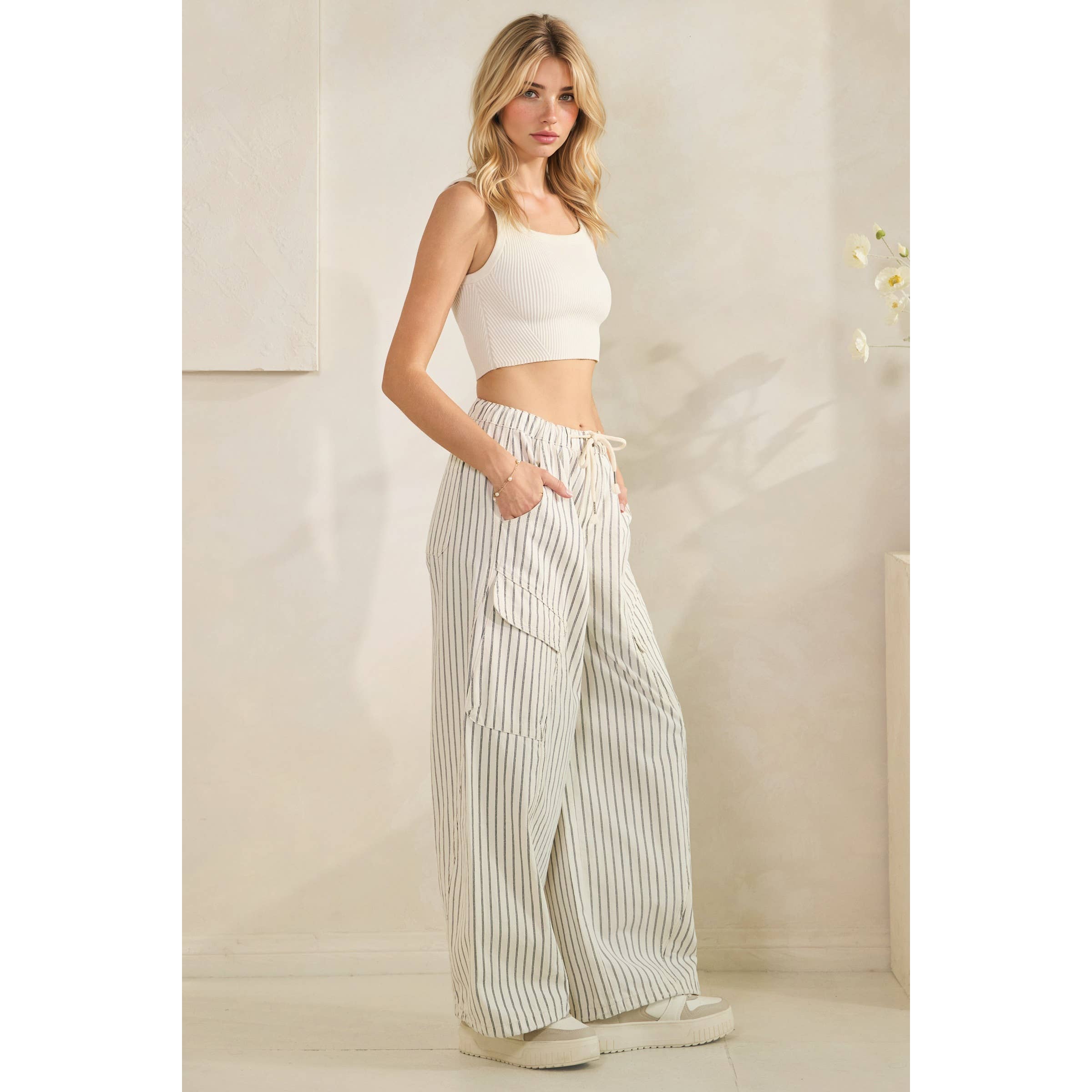 Easy Cargo Striped Pants: White / M