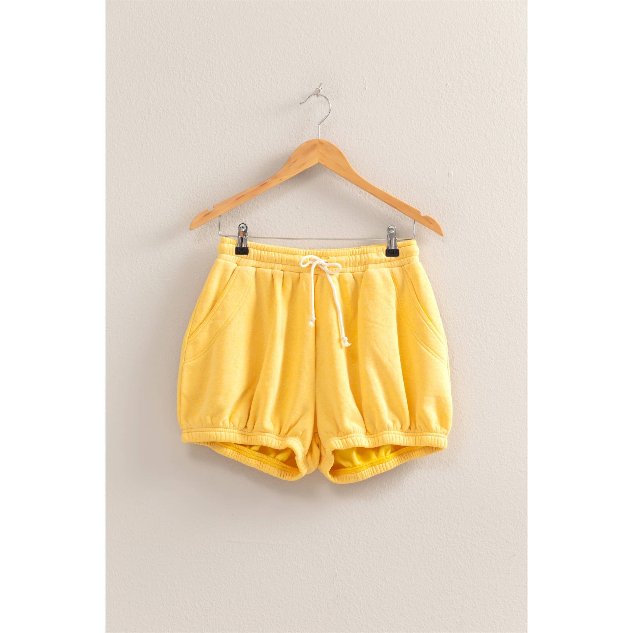 Drawstring Waist Bubbled Hem Shorts: BLACK / S-M-L(2-2-2)